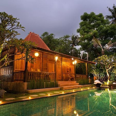 Batu Alam Villa Batubulan  Luaran gambar