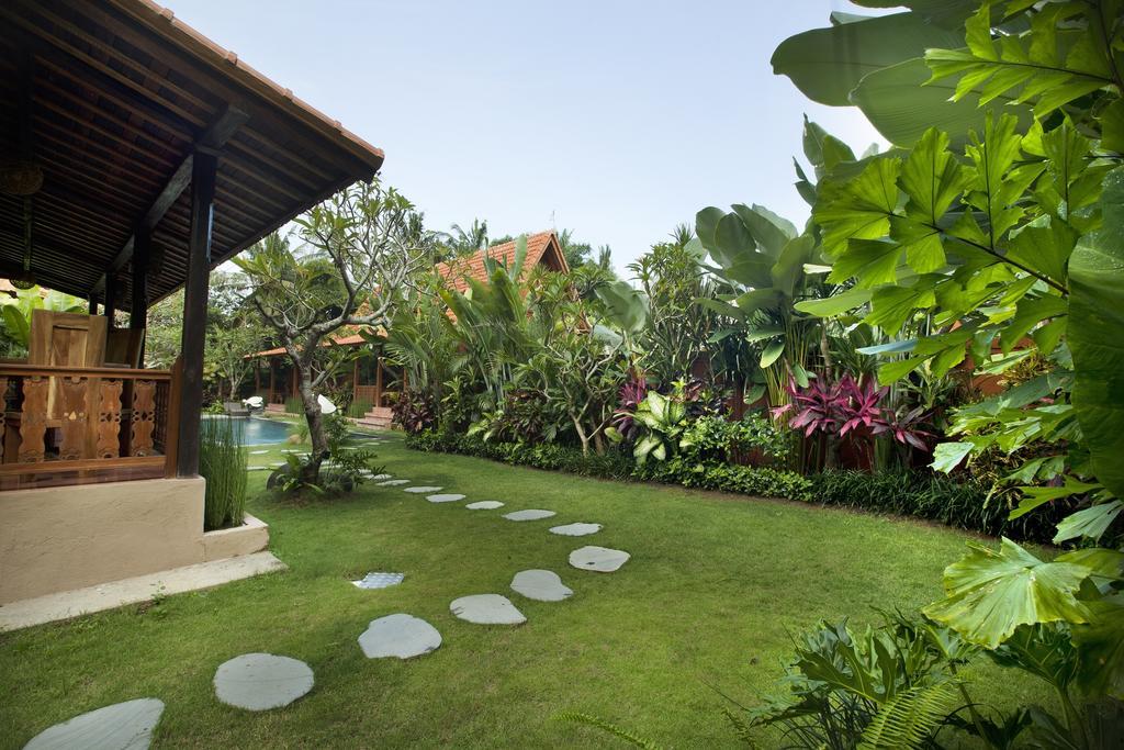 Batu Alam Villa Batubulan  Luaran gambar