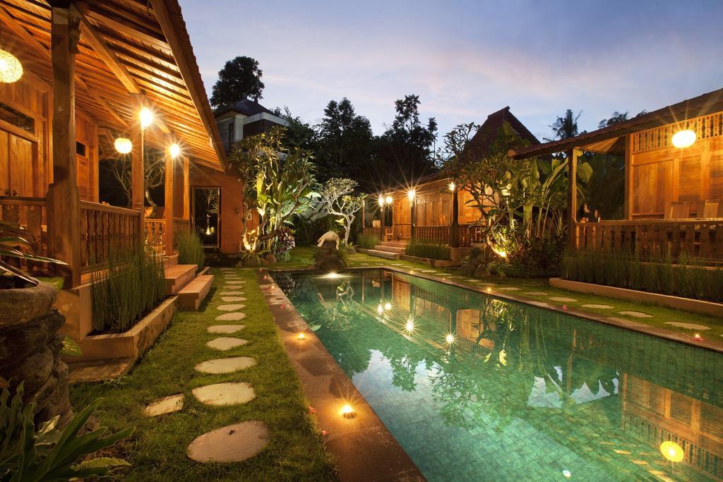 Batu Alam Villa Batubulan  Luaran gambar