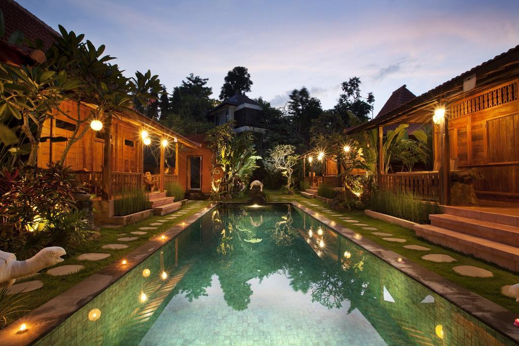 Batu Alam Villa Batubulan  Luaran gambar