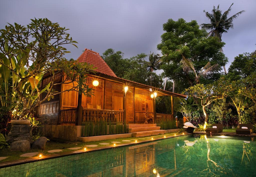 Batu Alam Villa Batubulan  Luaran gambar